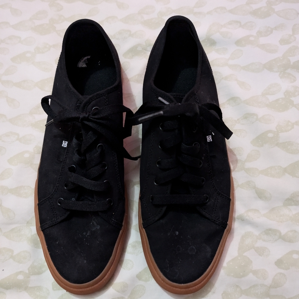 Men's DC shoes